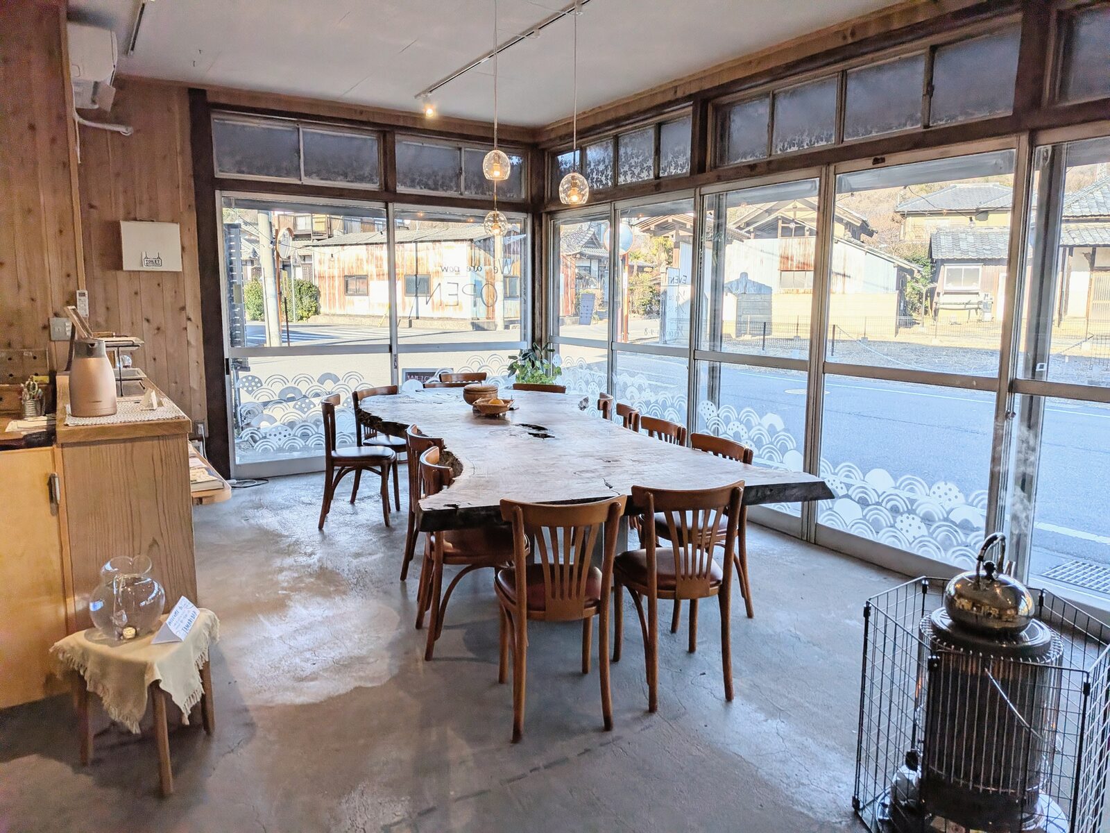 たまりテーブル - メイン写真